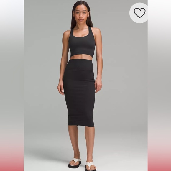 Lululemon Women's Nulu Slim Fit High Rise Black Skirt Size 6 Excellent Condition - Picture 1 of 9